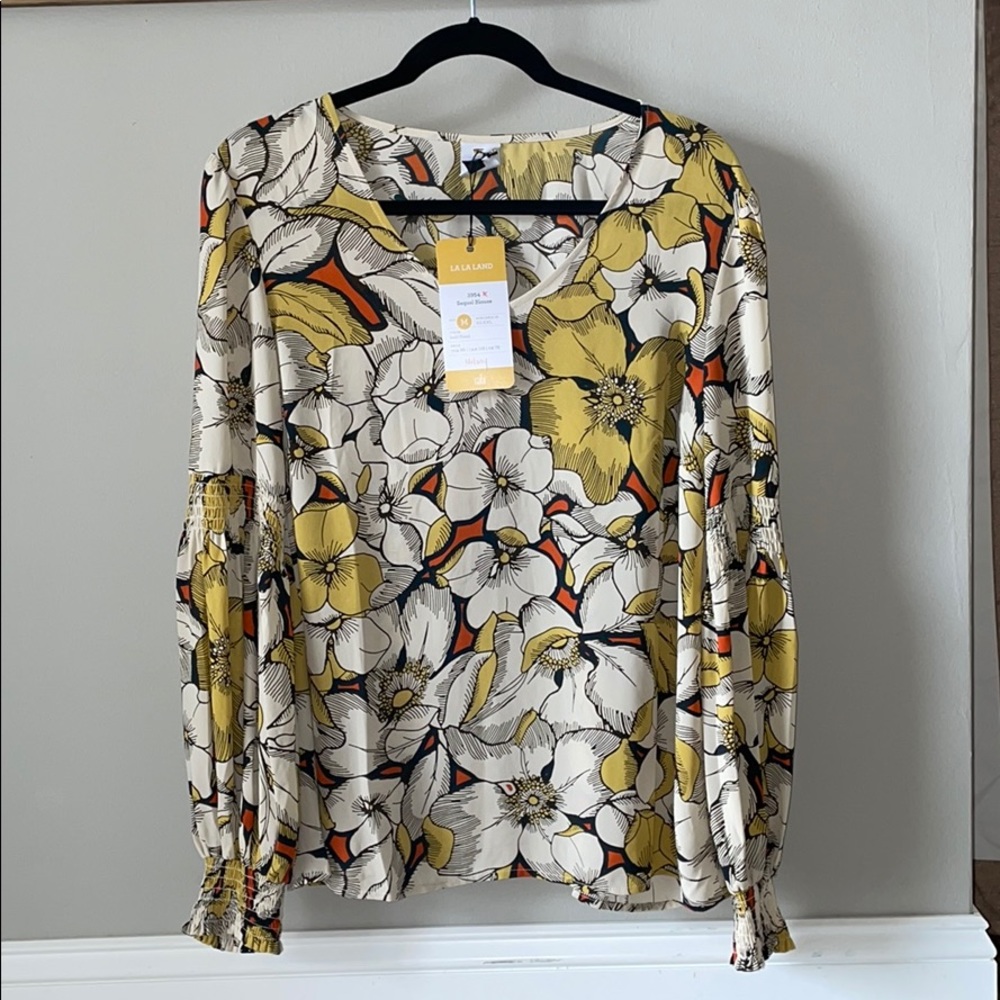 Sequel Blouse Med CAbi Fall 2020 #3954 - Picture 4 of 16
